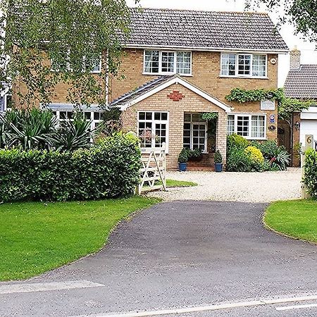 Silverstone Guest House Eksteriør billede
