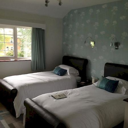 Silverstone Guest House Eksteriør billede