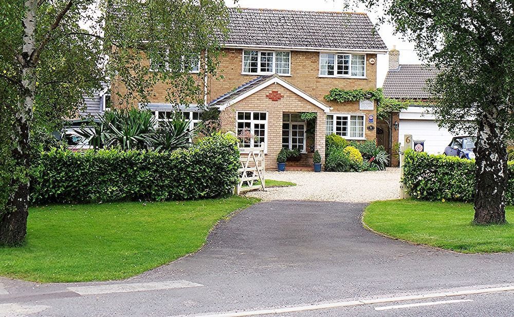 Silverstone Guest House Eksteriør billede